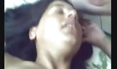 বাঁড়ার বাংলা দেশের চোদা চোদি রস খাবার, সুন্দরী বালিকা)