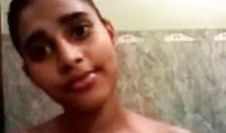 আঙুল, মেয়ে সমকামী, আঙুল, ছোটদের চোদা চোদি খেলনা