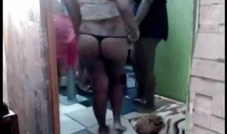 গ্রুপ চোদা চোদি xxx প্রহার করা
