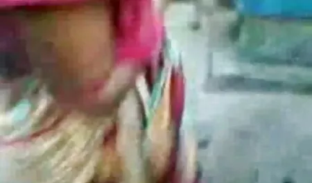 ছোট্ট হারিকেন চোদা চোদি ভিডিও - মিনা মুন