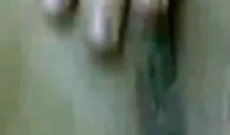 সুন্দরী বালিকা সুন্দরি সেক্সি মহিলার ব্লজব চোদা চোদি করা হাতের কাজ5