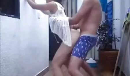 উভমুখি যৌনতার মেয়ে হিজড়া গ্রামের চোদা চোদি