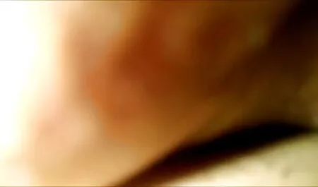 বড়ো বাসর রাতের চোদা চোদি মাই ডগী-স্টাইল