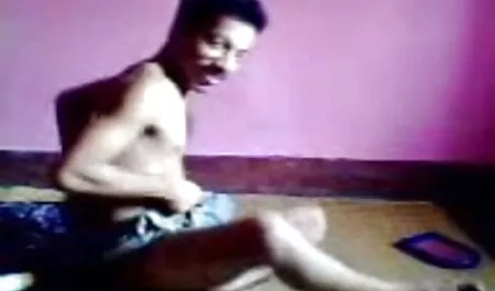 সুন্দরী বালিকা হালকা করে বাংলা চোদাচোদি ভিডিও তারকা)