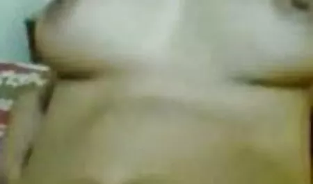 বাঁড়ার সরাসরি চোদা চোদি রস খাবার