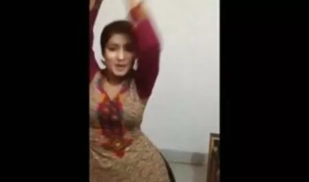 শ্যামাঙ্গিণী, সুন্দরী বালিকা আরবি চোদা চোদি