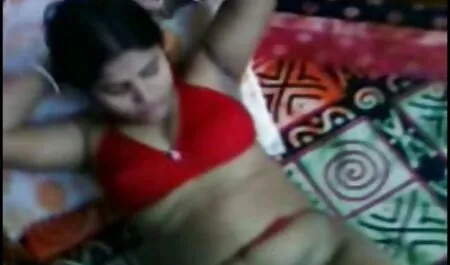বড় সুন্দরী বাংলা চোদা চোদি বিডিও মহিলা